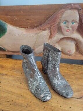 Amelia Grace "Julia" Ankle Boots Sz 8 Bronze Embellished w/Sequins 2" Block Heel